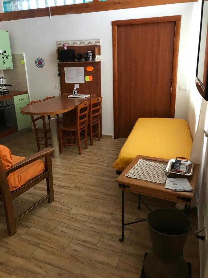 Nido D'Amore A Terracina Bagian luar foto