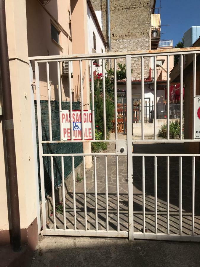 Nido D'Amore A Terracina Bagian luar foto