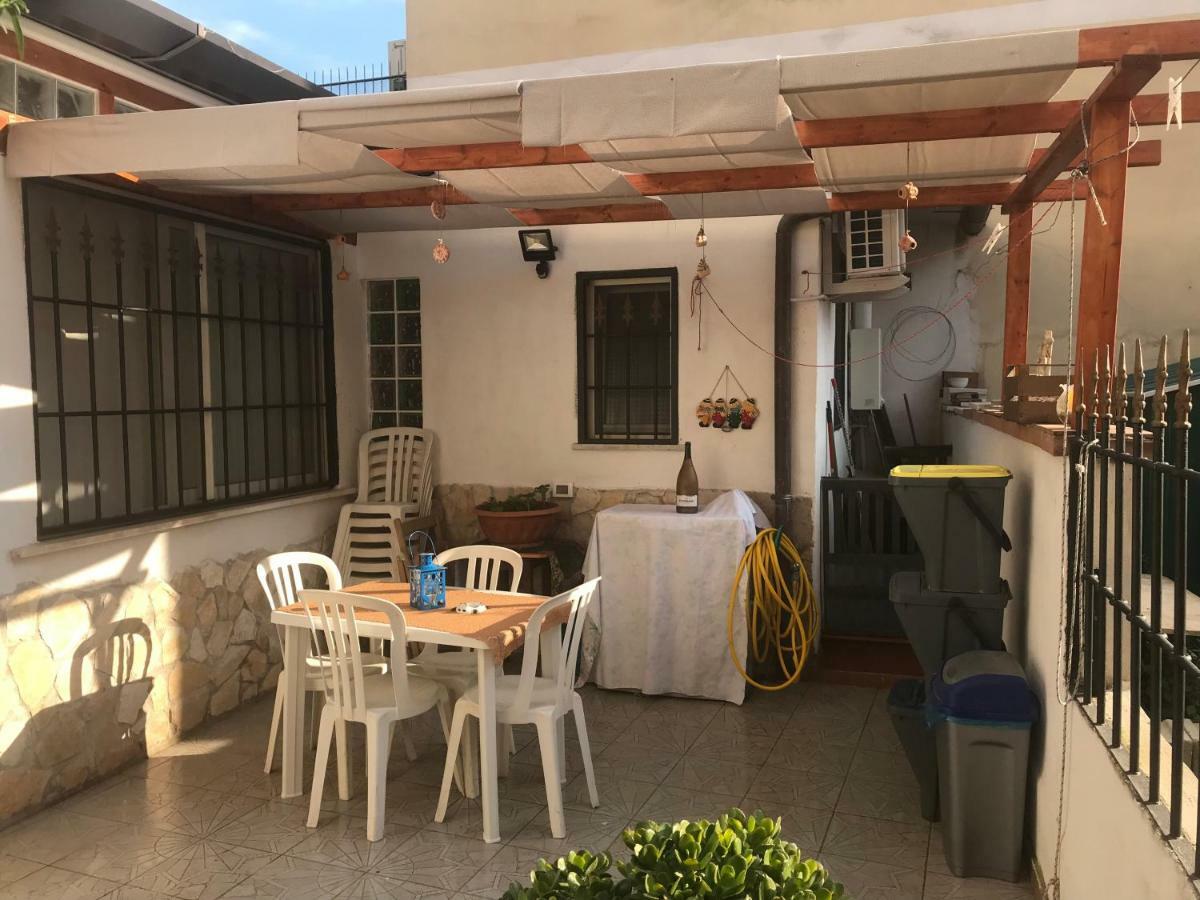 Nido D'Amore A Terracina Bagian luar foto