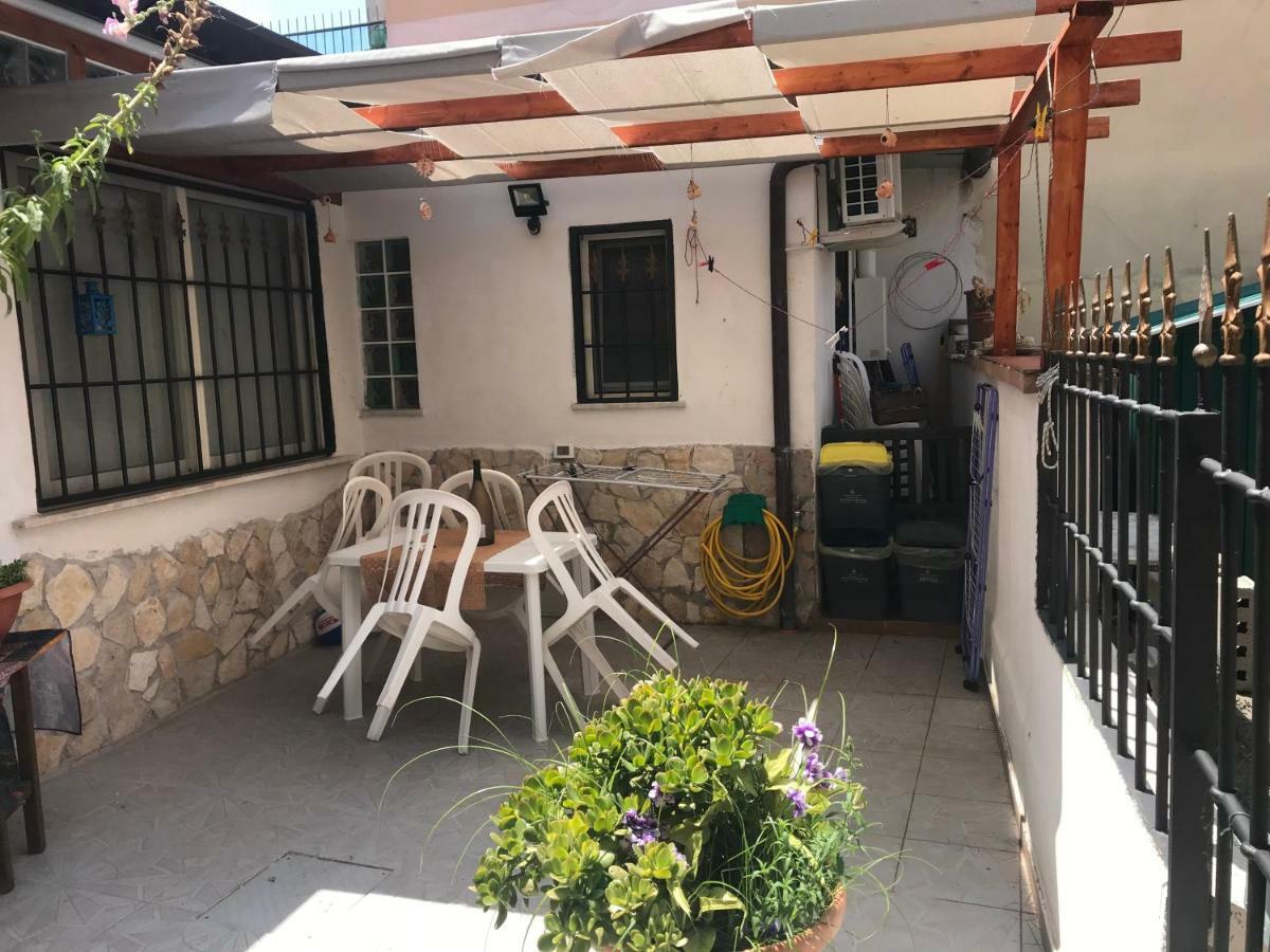 Nido D'Amore A Terracina Bagian luar foto